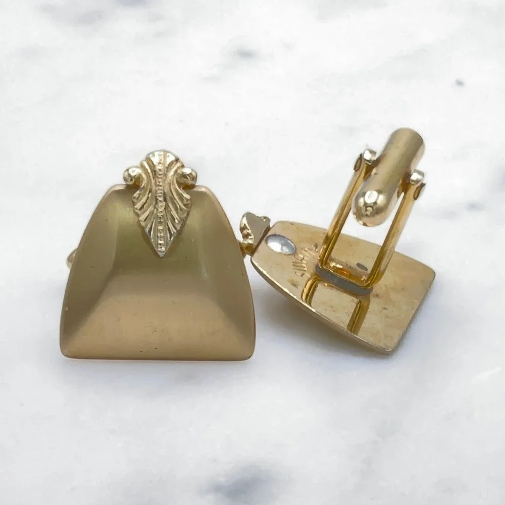 Swank Brushed Gold Matte Look w/ Top Accent Mens Bullet Back Elegant Cufflinks